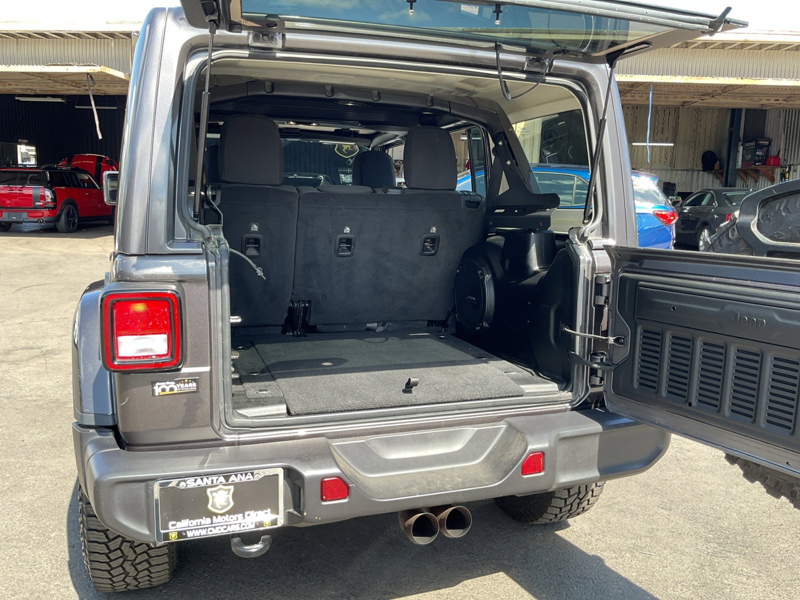 Used 2021 Jeep Wrangler Unlimited Sahara image 25