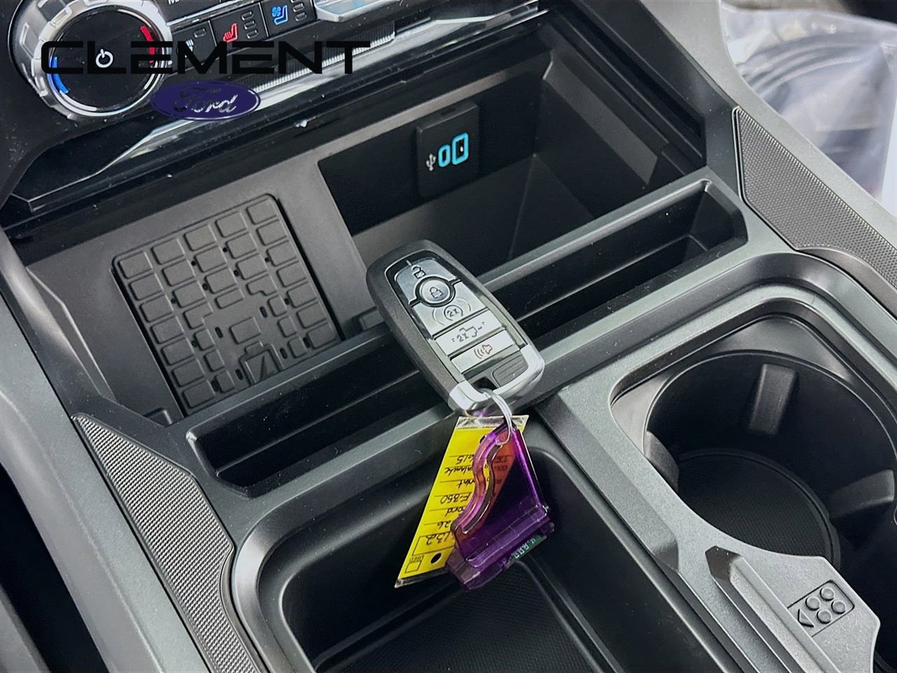 New 2026 Ford F350 Lariat w/ Black Appearance Package image 22