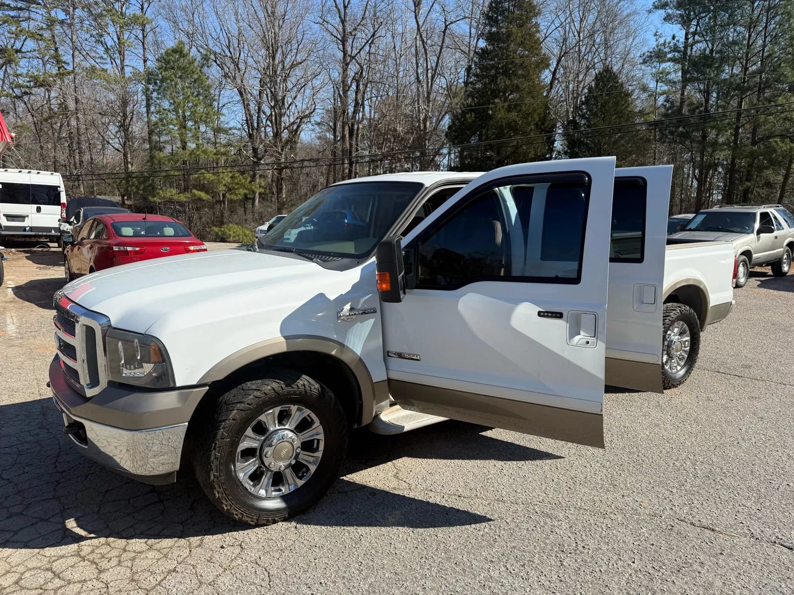 Used 2006 Ford F250 King Ranch RWD image 3