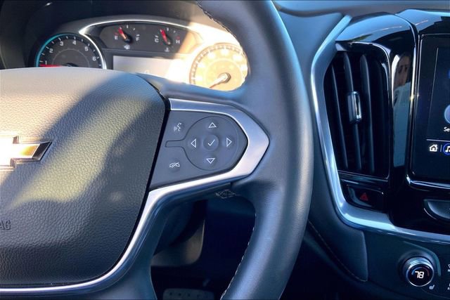 Used 2023 Chevrolet Traverse LT w/ Rear Camera Mirror Package image 19