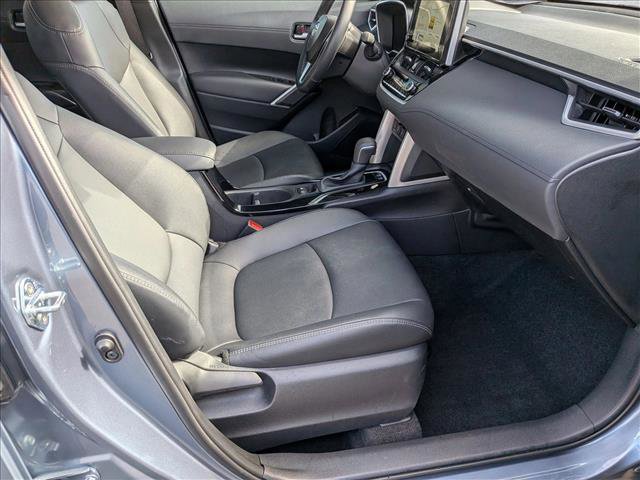 Used 2025 Toyota Corolla Cross XLE w/ Convenience Package image 20