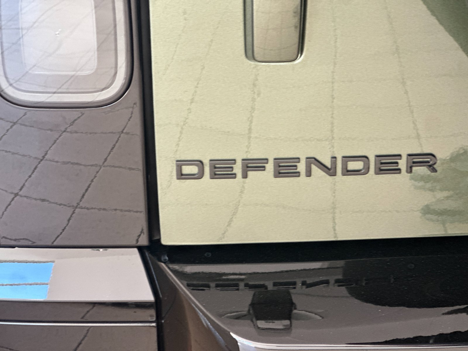New 2026 Land Rover Defender 130 X-Dynamic SE AWD/4WD image 25