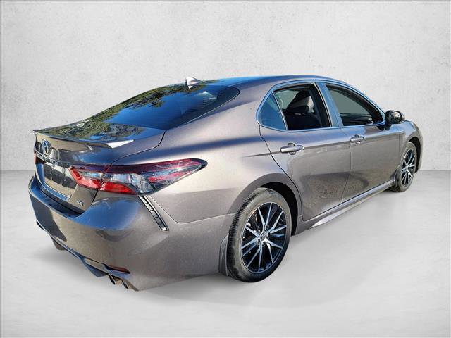 Used 2024 Toyota Camry SE image 5