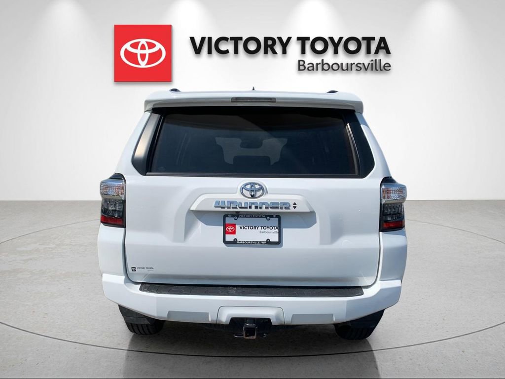Used 2023 Toyota 4Runner SR5 Premium w/ Moonroof Package RWD image 4