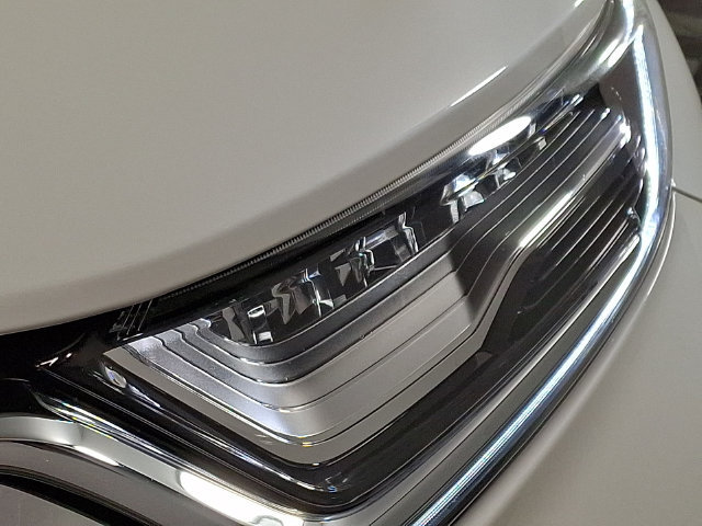 Used 2018 Honda CR-V Touring image 12