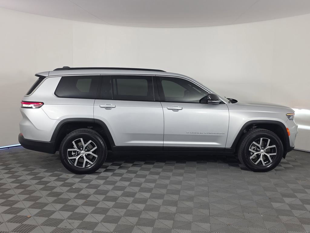 Used 2025 Jeep Grand Cherokee L Limited RWD image 8