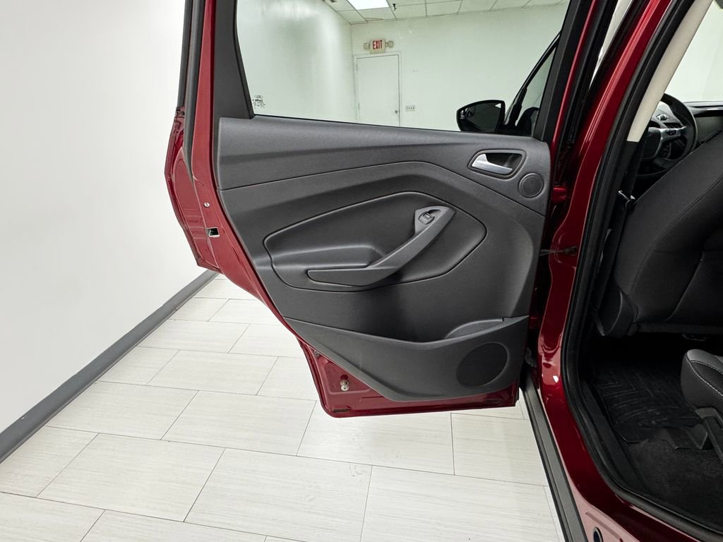 Used 2014 Ford Escape SE w/ Equipment Group 201A image 11