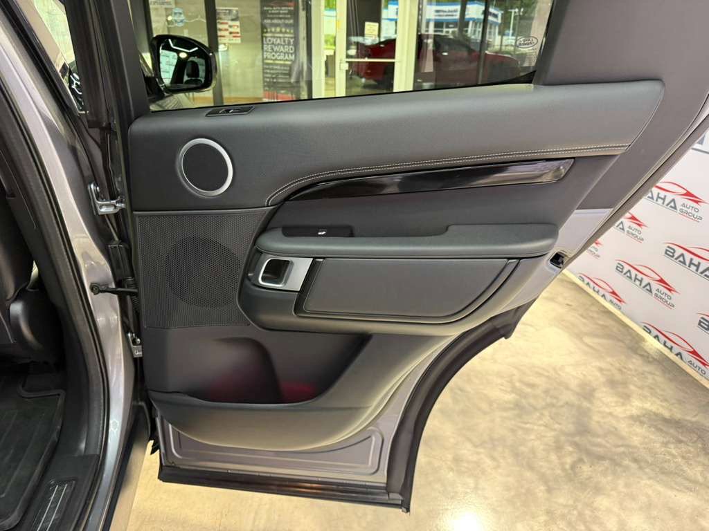 Used 2023 Land Rover Discovery S R-Dynamic AWD/4WD image 54