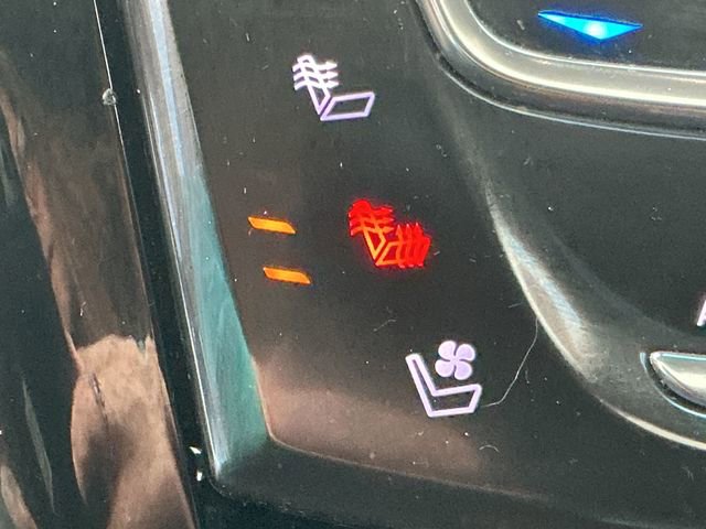 Used 2017 Cadillac Escalade Premium Luxury image 54