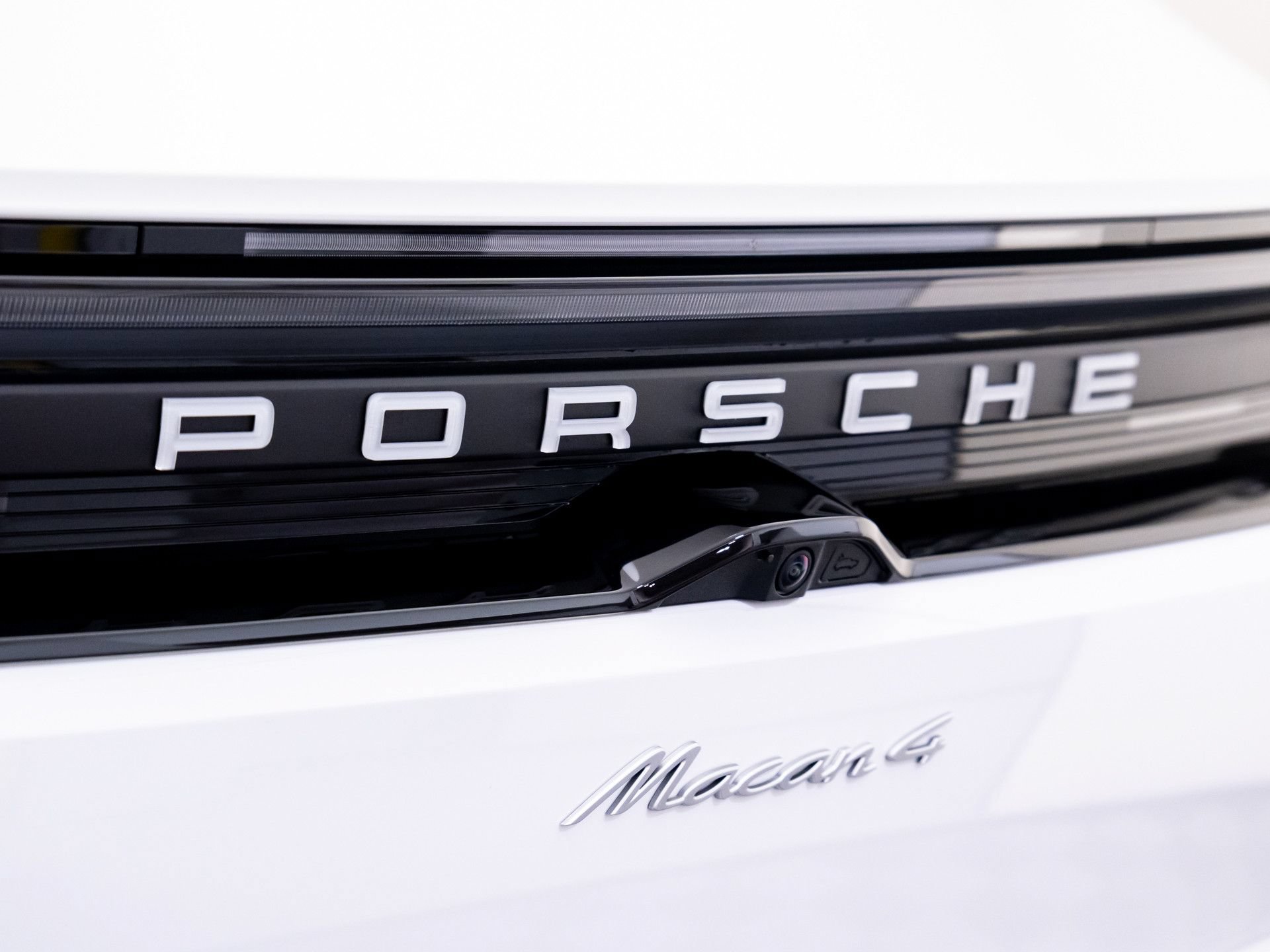 New 2026 Porsche Macan 4 Electric AWD/4WD image 38