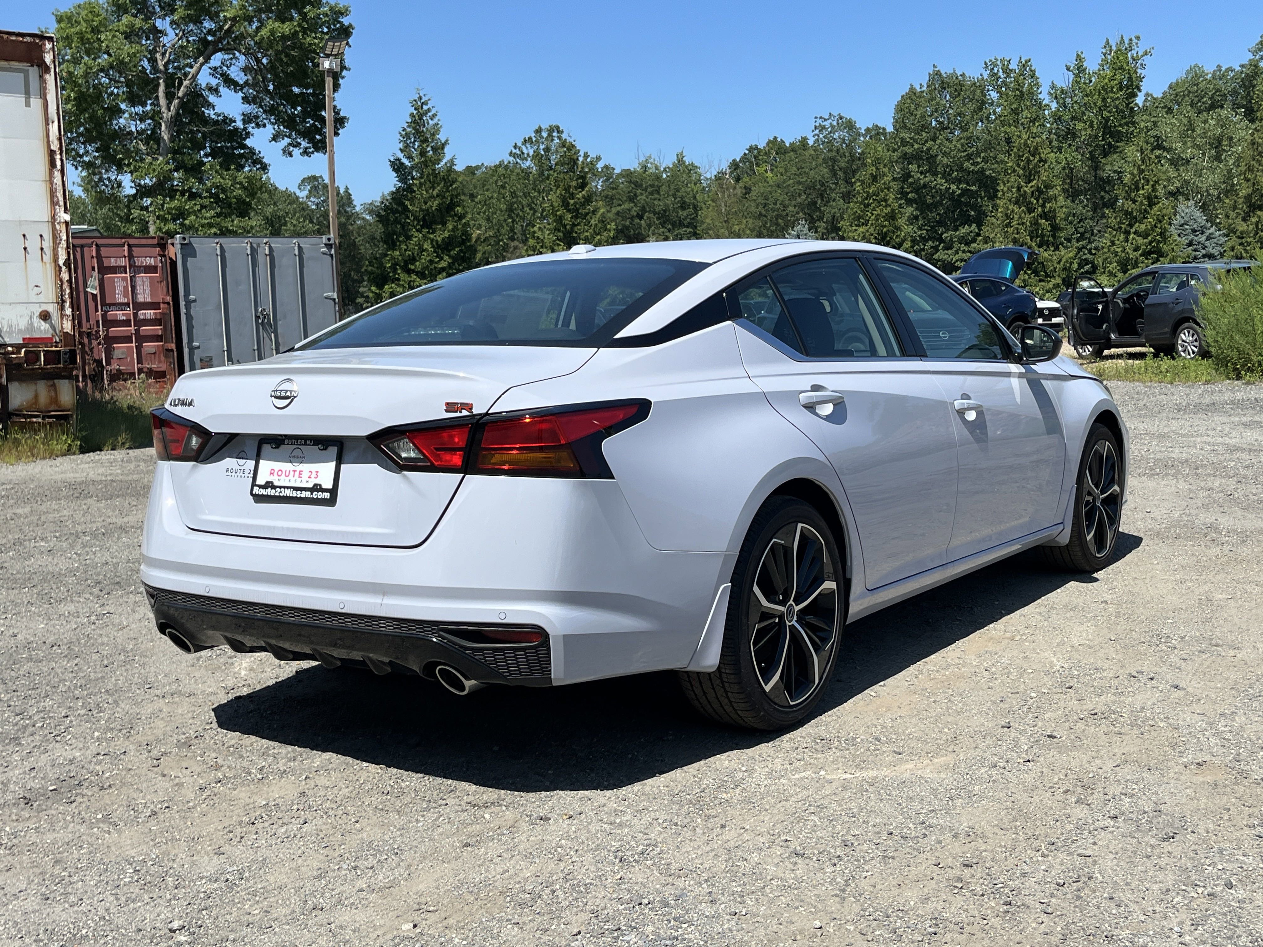 New 2025 Nissan Altima 2.5 SR image 4