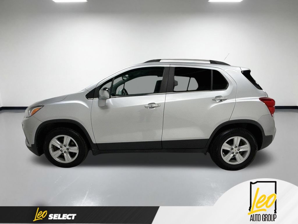 Used 2018 Chevrolet Trax LT w/ LT Convenience Package FWD image 11
