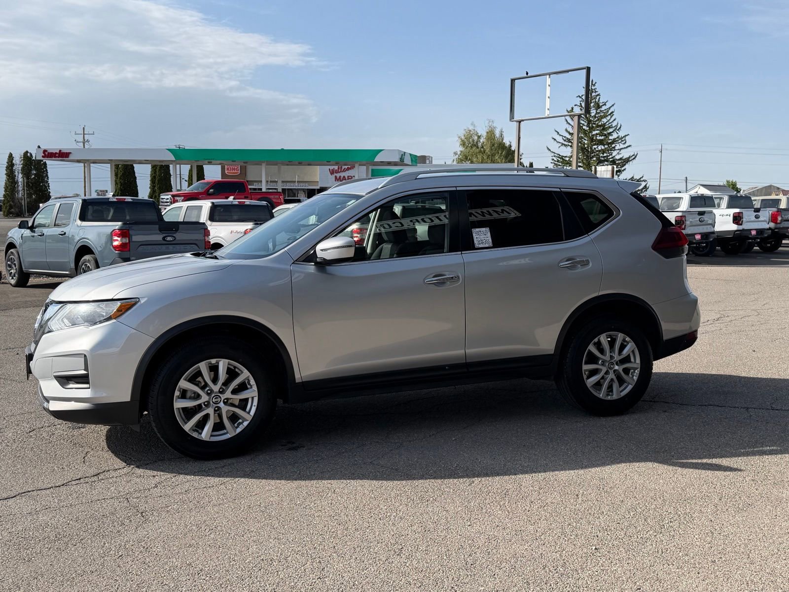 Used 2020 Nissan Rogue SV AWD/4WD image 9