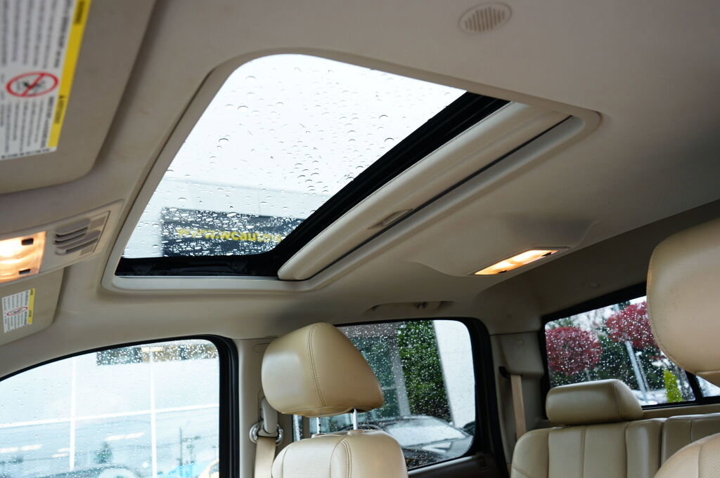 Used 2013 Chevrolet Silverado 3500 LTZ image 17