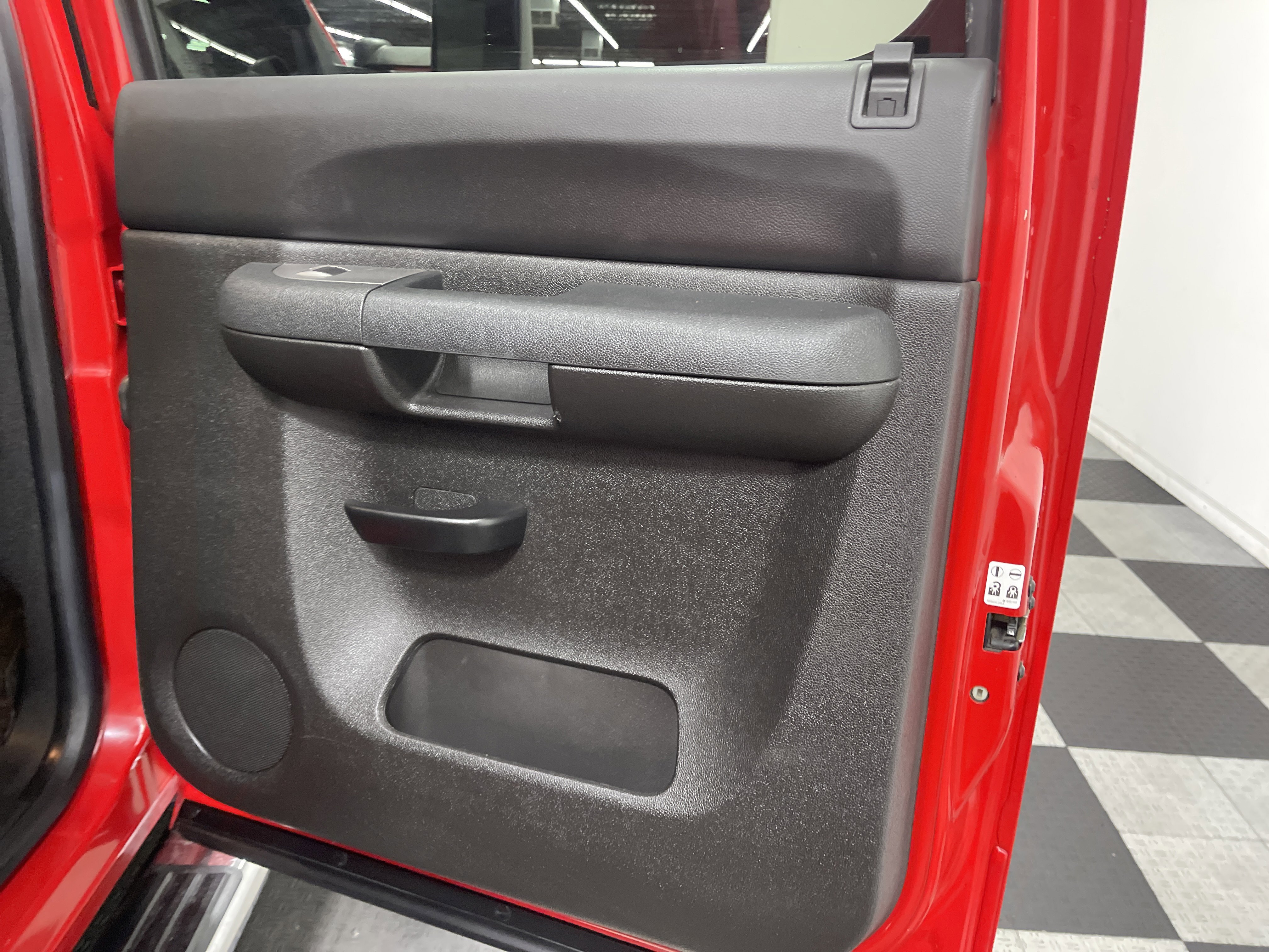 Used 2014 Chevrolet Silverado 2500 LT w/ Custom Sport Truck Package image 18