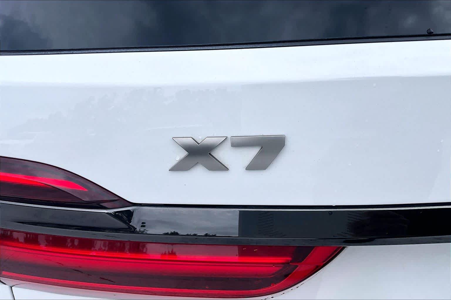 Used 2021 BMW X7 M50i w/ Executive Package AWD/4WD image 31