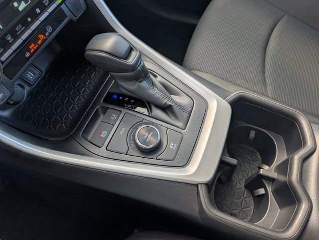 Used 2025 Toyota RAV4 LE image 18