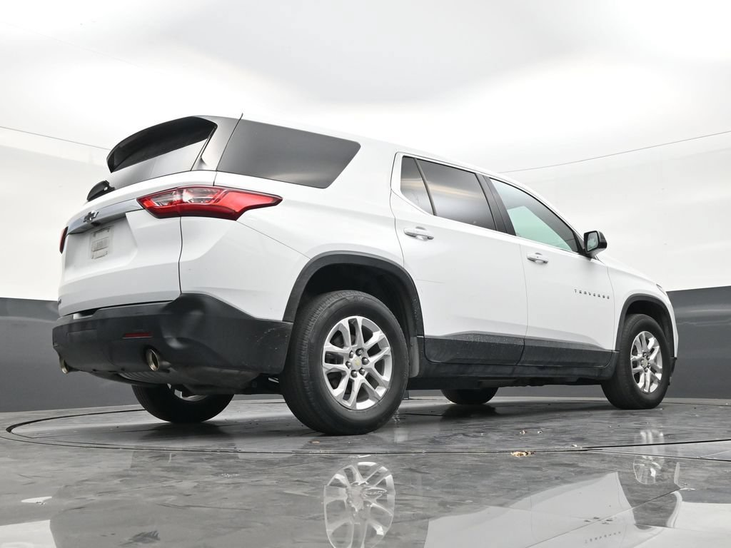 Used 2021 Chevrolet Traverse LS FWD image 24