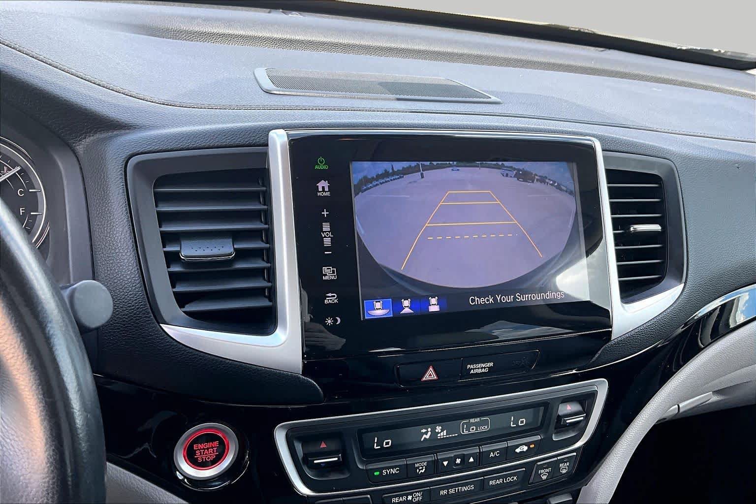 Used 2016 Honda Pilot Touring image 26