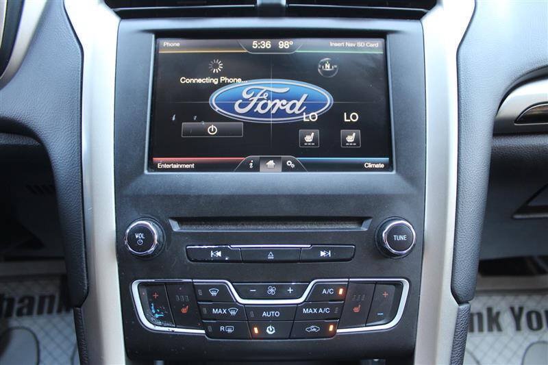 Used 2016 Ford Fusion SE w/ Equipment Group 202A FWD image 18