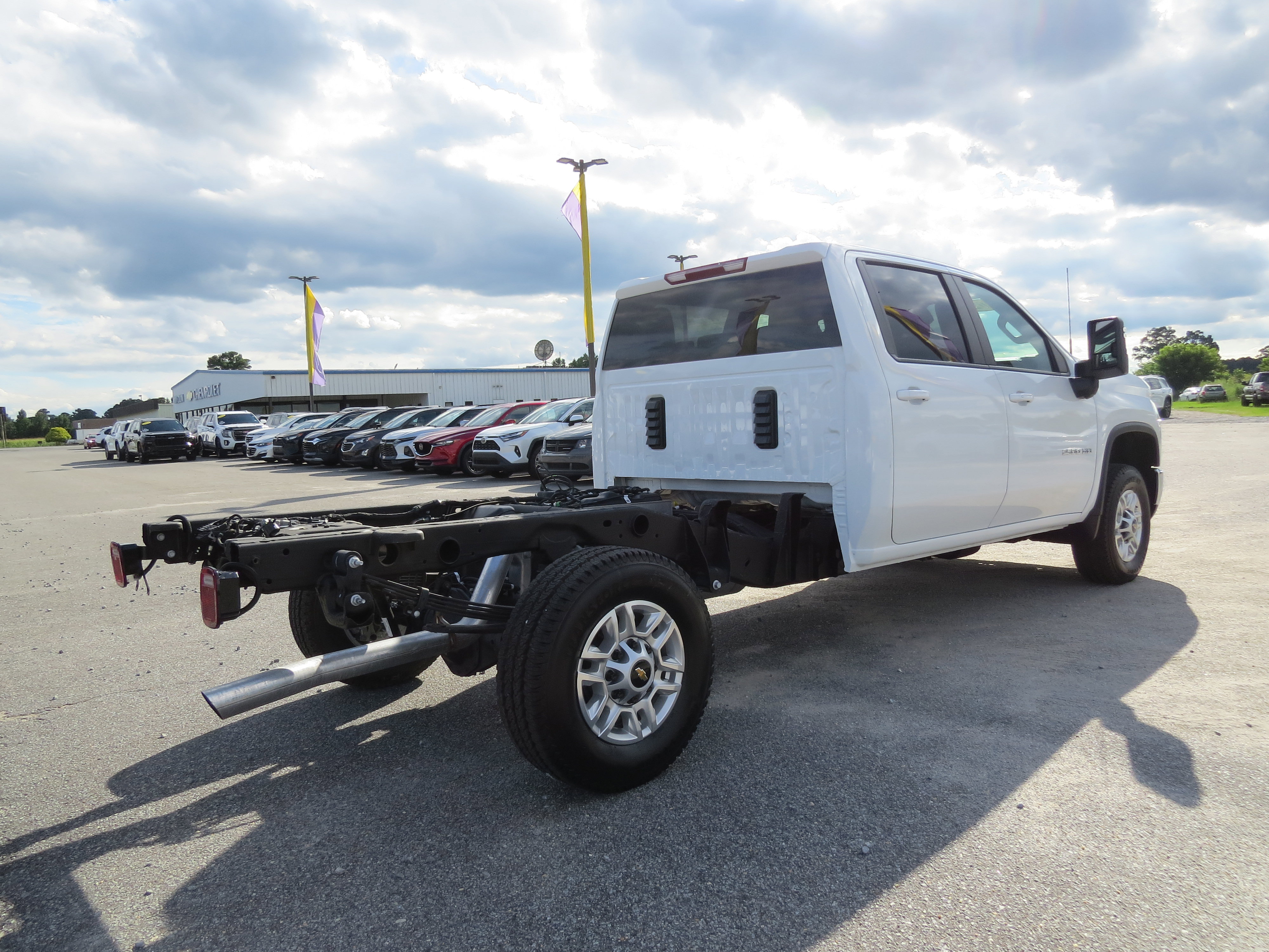 Used 2025 Chevrolet Silverado 2500 LT w/ Convenience Package AWD/4WD image 15
