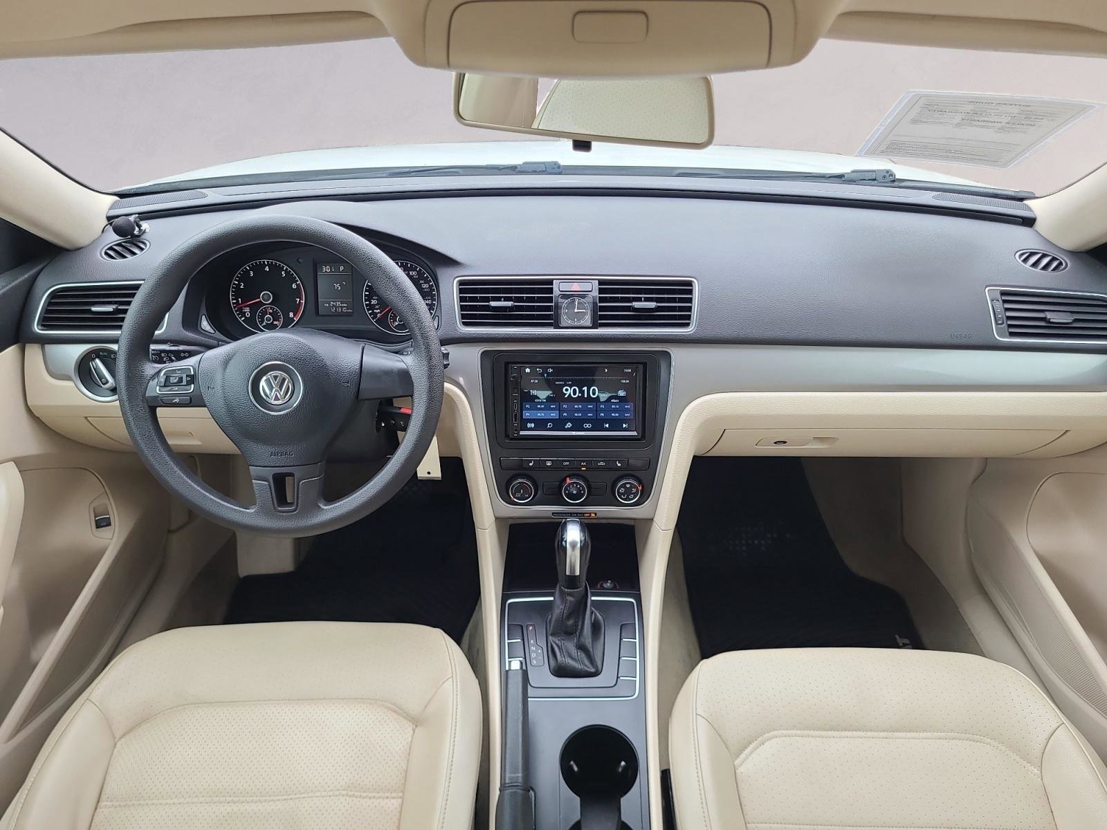 Used 2013 Volkswagen Passat 2.5 S image 16