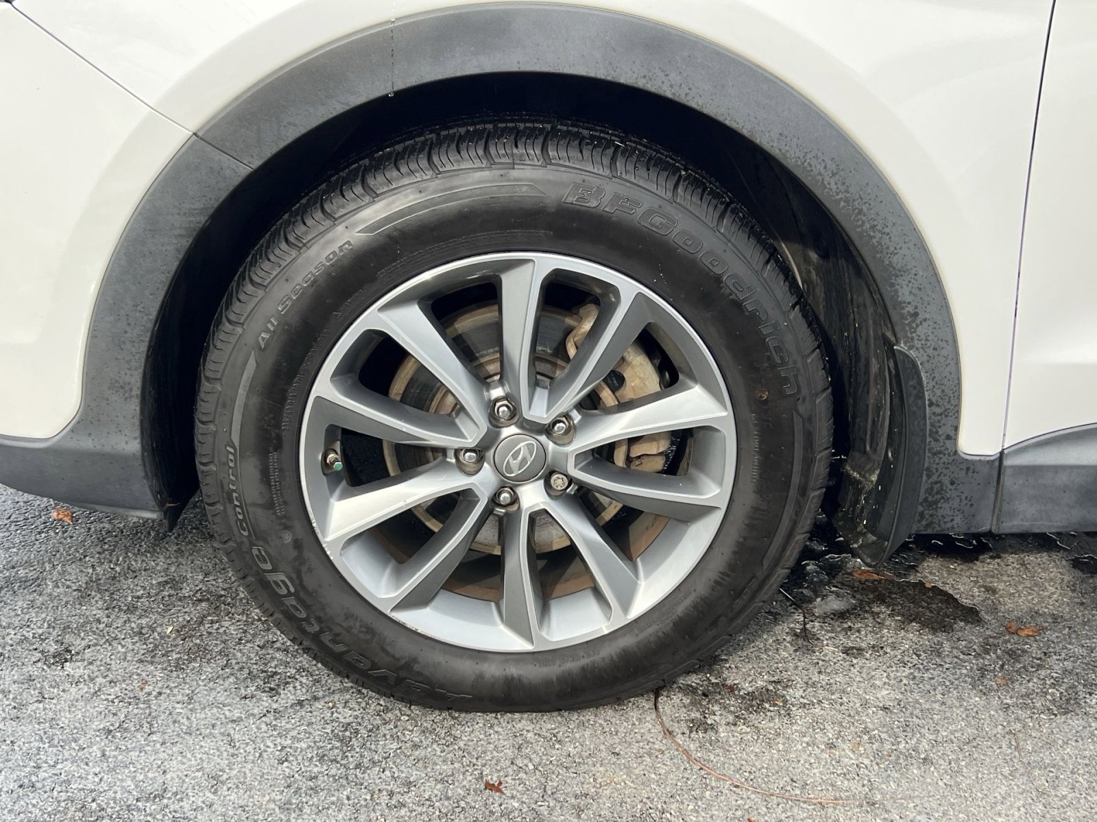 Used 2017 Hyundai Santa Fe Limited image 13