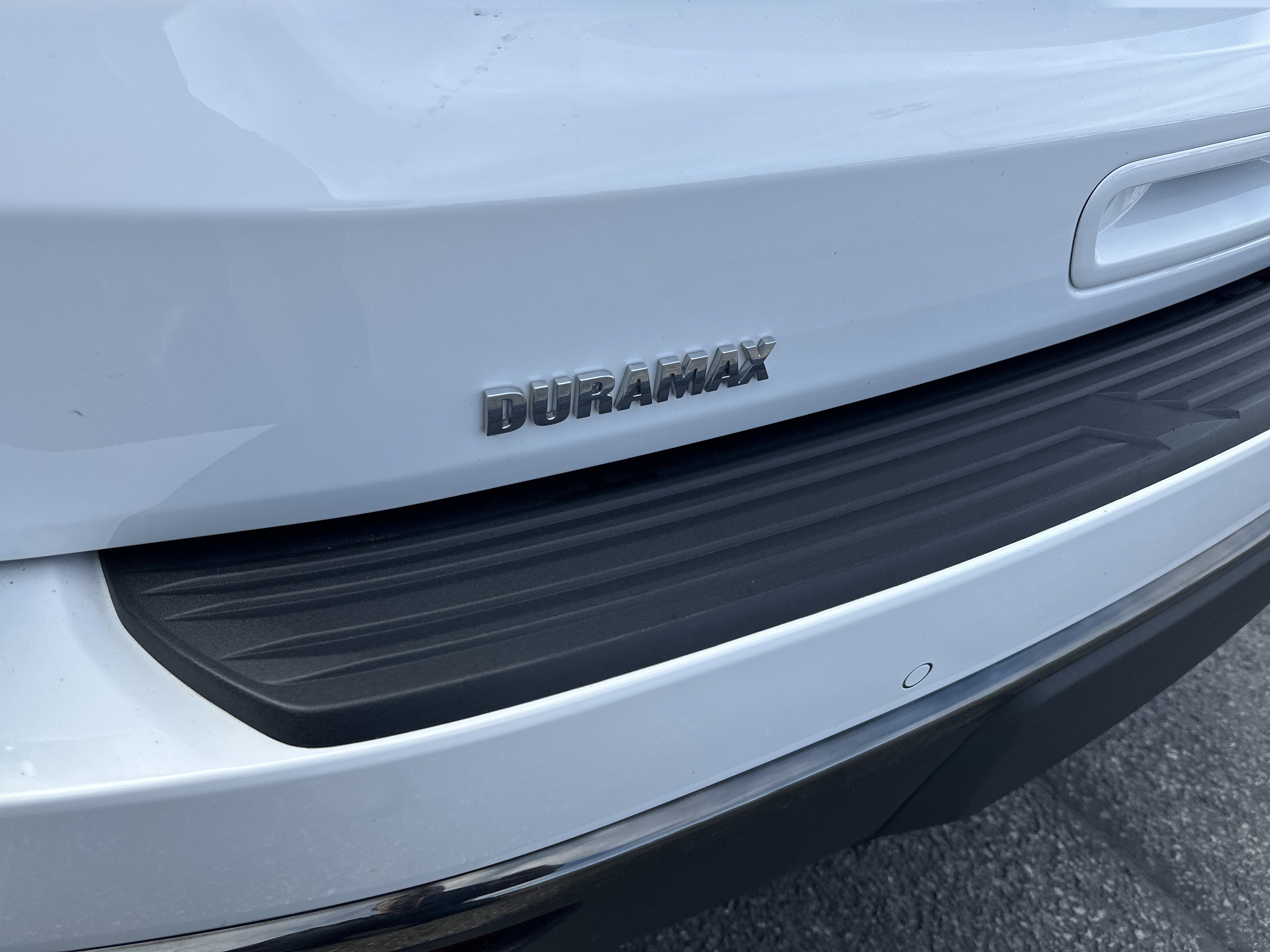 Certified 2022 Chevrolet Tahoe RST w/ Luxury Package AWD/4WD image 5