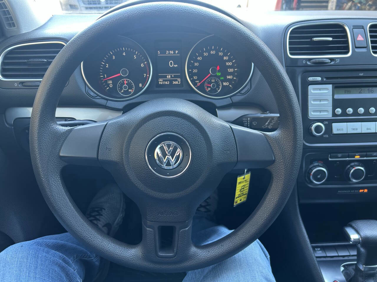 Used 2010 Volkswagen Golf 2-Door image 13