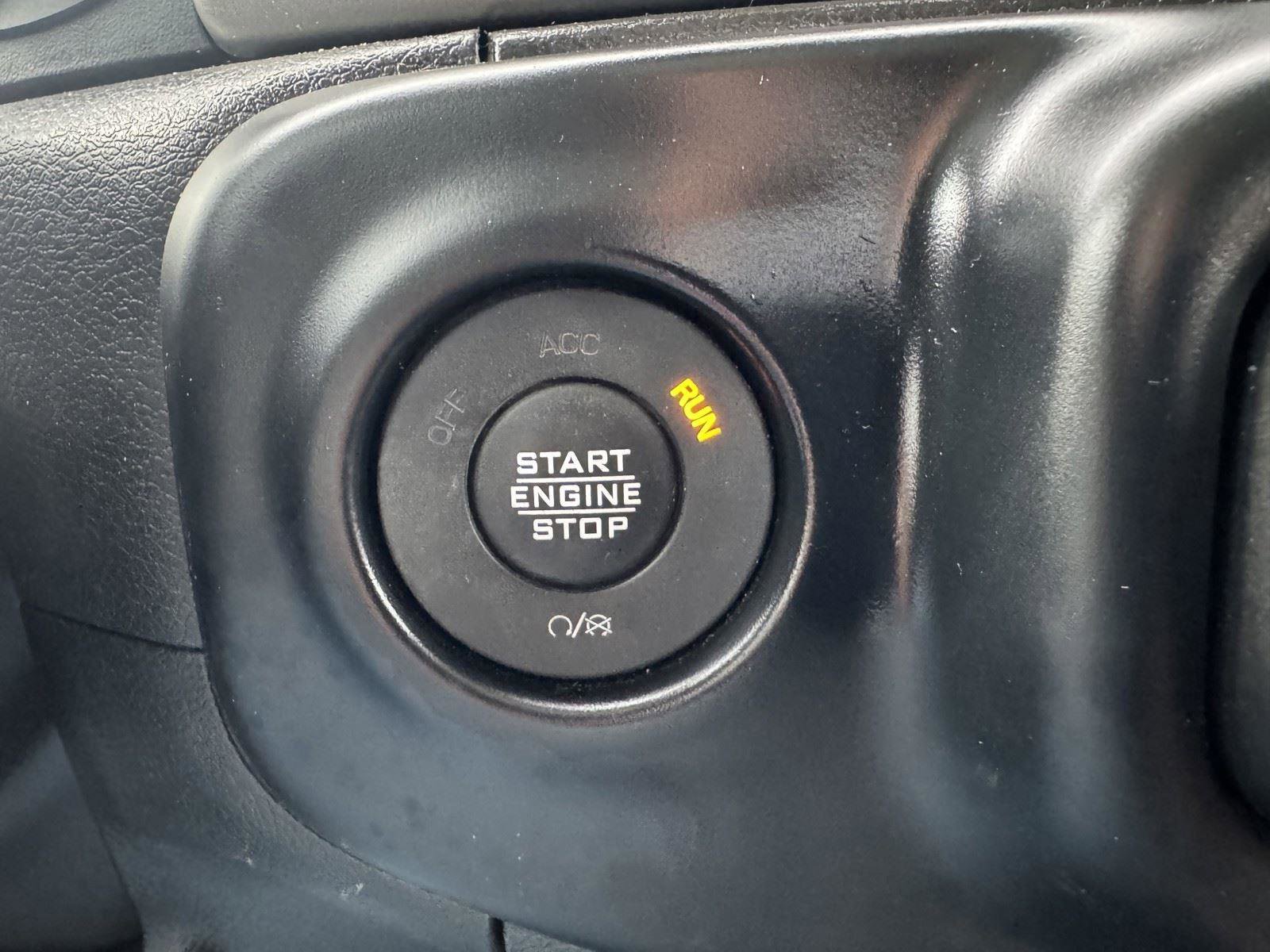 Used 2023 Jeep Gladiator Willys image 16