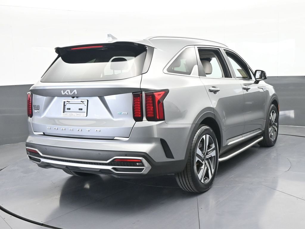 Used 2022 Kia Sorento EX w/ Panoramic Sunroof Package image 5