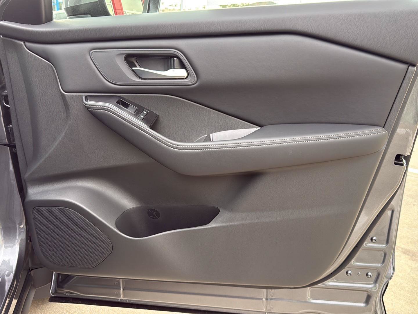 New 2026 Nissan Rogue SV w/ Cold Weather Package FWD image 32