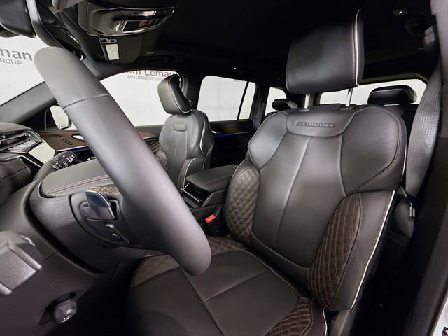 New 2025 Jeep Grand Cherokee Summit w/ Obsidian Package image 21