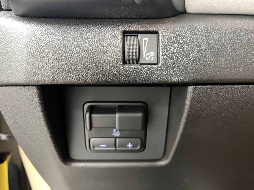 Used 2024 GMC Canyon AT4X image 34