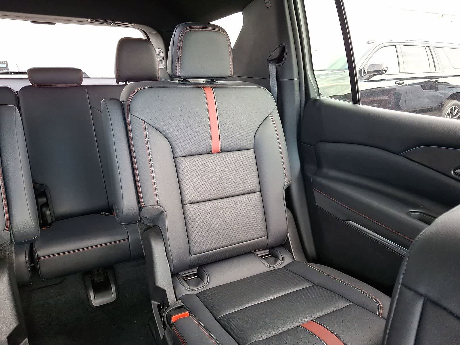 Used 2026 Chevrolet Traverse RS image 15