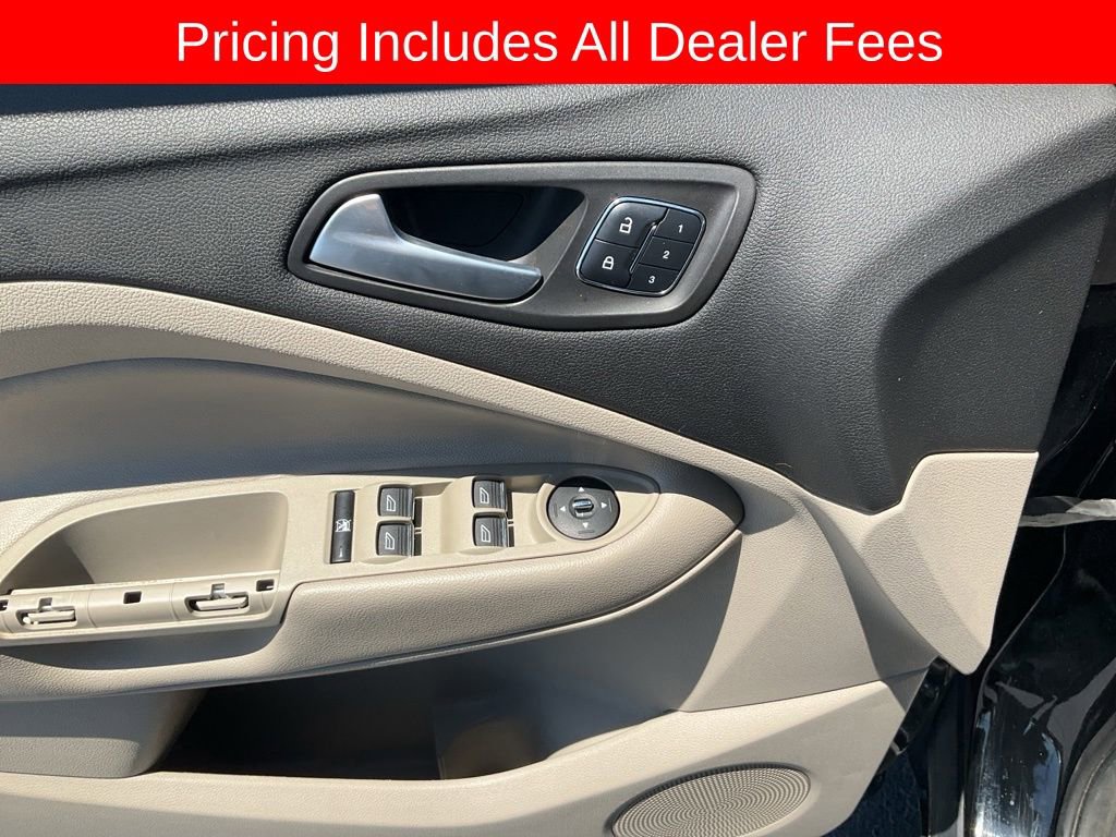 Used 2016 Ford Escape Titanium w/ Equipment Group 301A FWD image 4