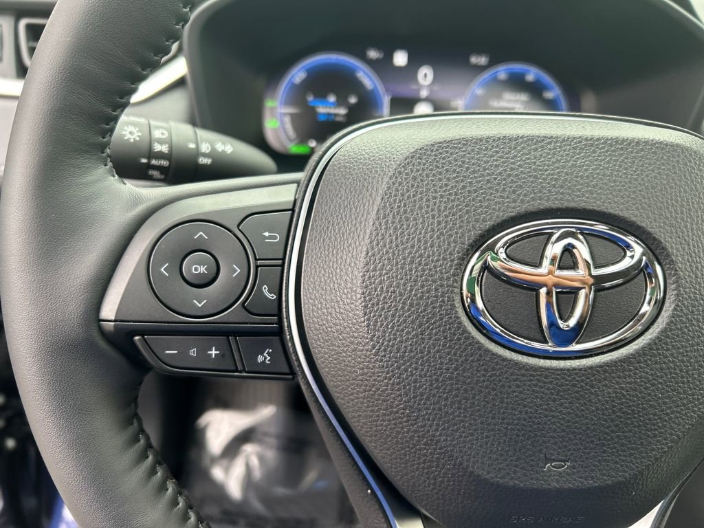 Used 2025 Toyota RAV4 Limited w/ Advanced Technology Package image 19