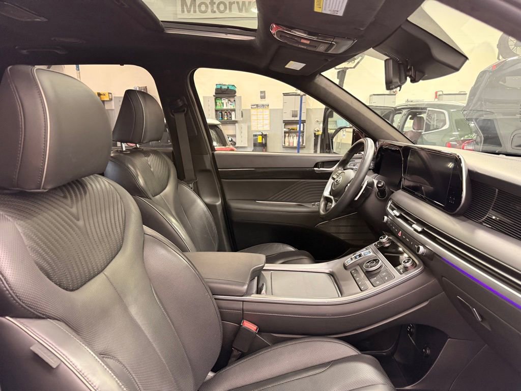 Used 2023 Hyundai Palisade Calligraphy image 30