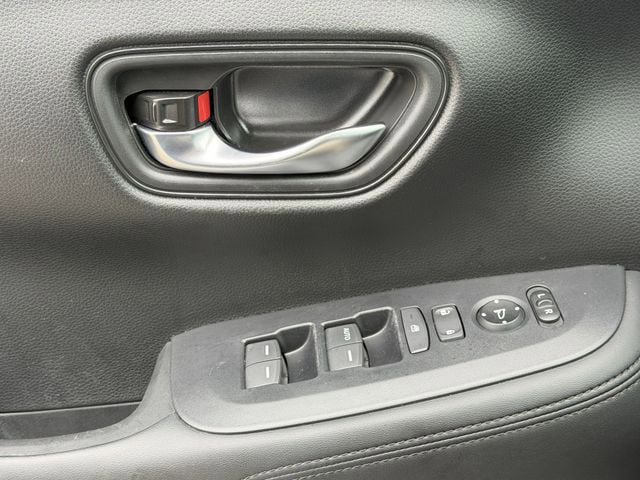 Used 2025 Honda HR-V LX image 22