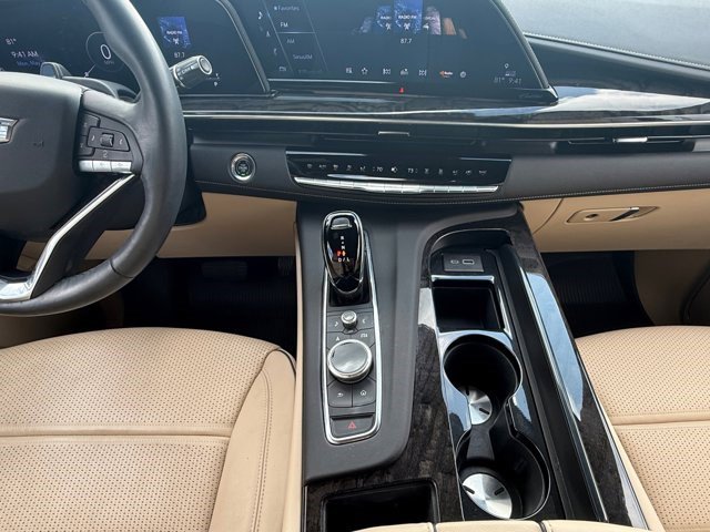 Certified 2023 Cadillac Escalade Premium Luxury w/ Performance Package AWD/4WD image 3