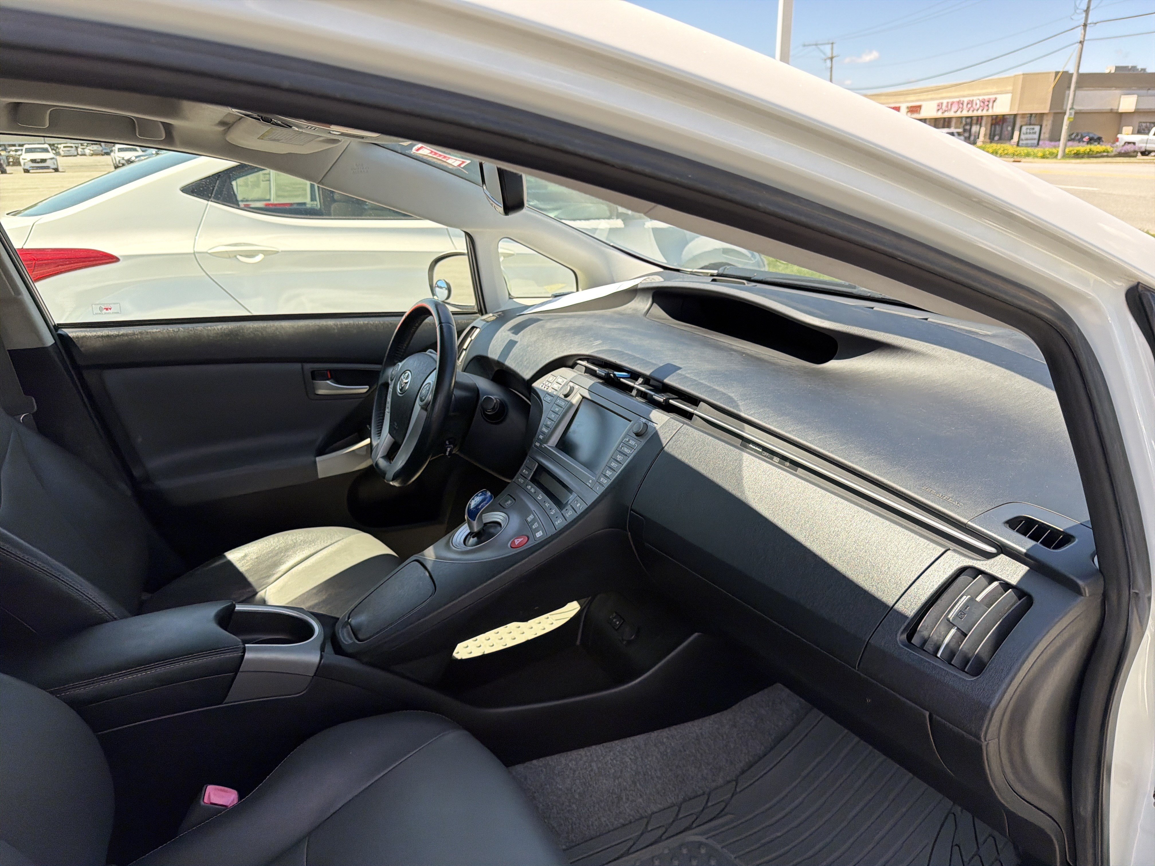 Used 2013 Toyota Prius Four w/ Deluxe Solar Roof Pkg FWD image 61