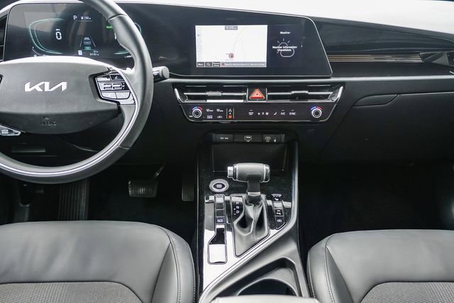 Used 2023 Kia Niro EX image 14
