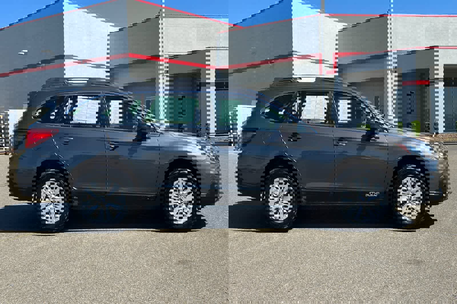 Used 2019 Subaru Outback 2.5i image 6