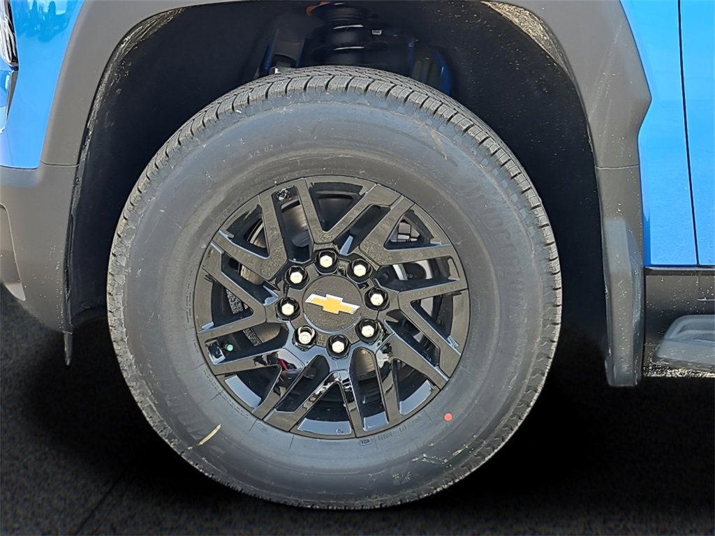 New 2025 Chevrolet Silverado EV LT image 25