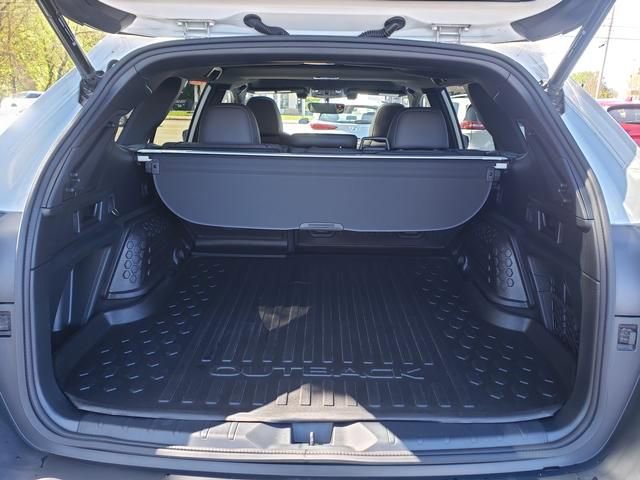 Used 2022 Subaru Outback Wilderness w/ Wilderness Package AWD/4WD image 5