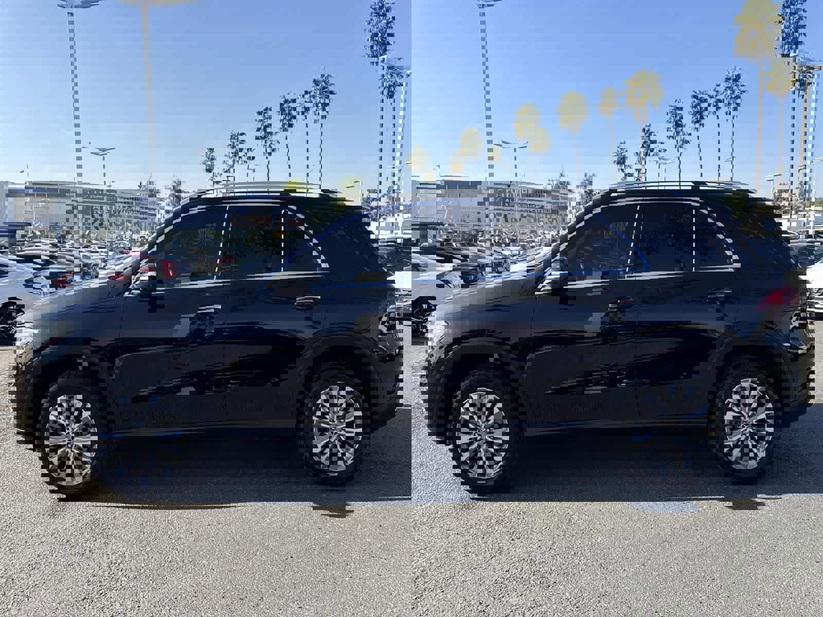 Used 2023 Mercedes-Benz GLE 350 image 3