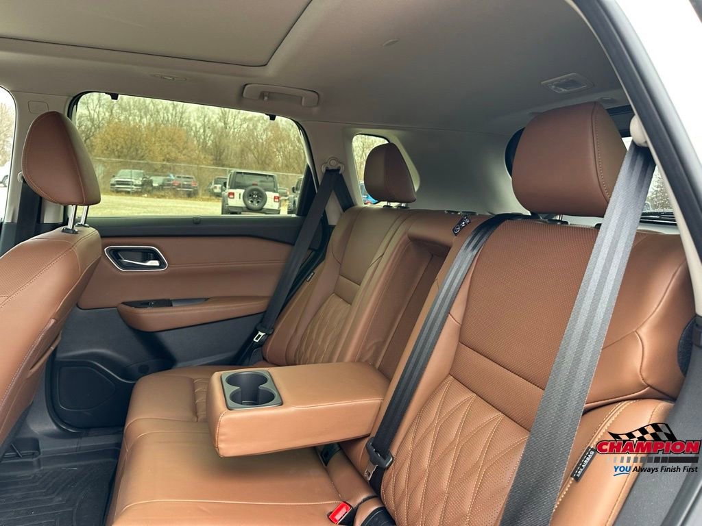 Used 2024 Nissan Rogue Platinum w/ Platinum Premium Package image 27