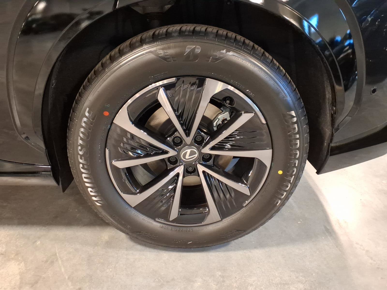 New 2026 Lexus RZ 450e AWD image 13