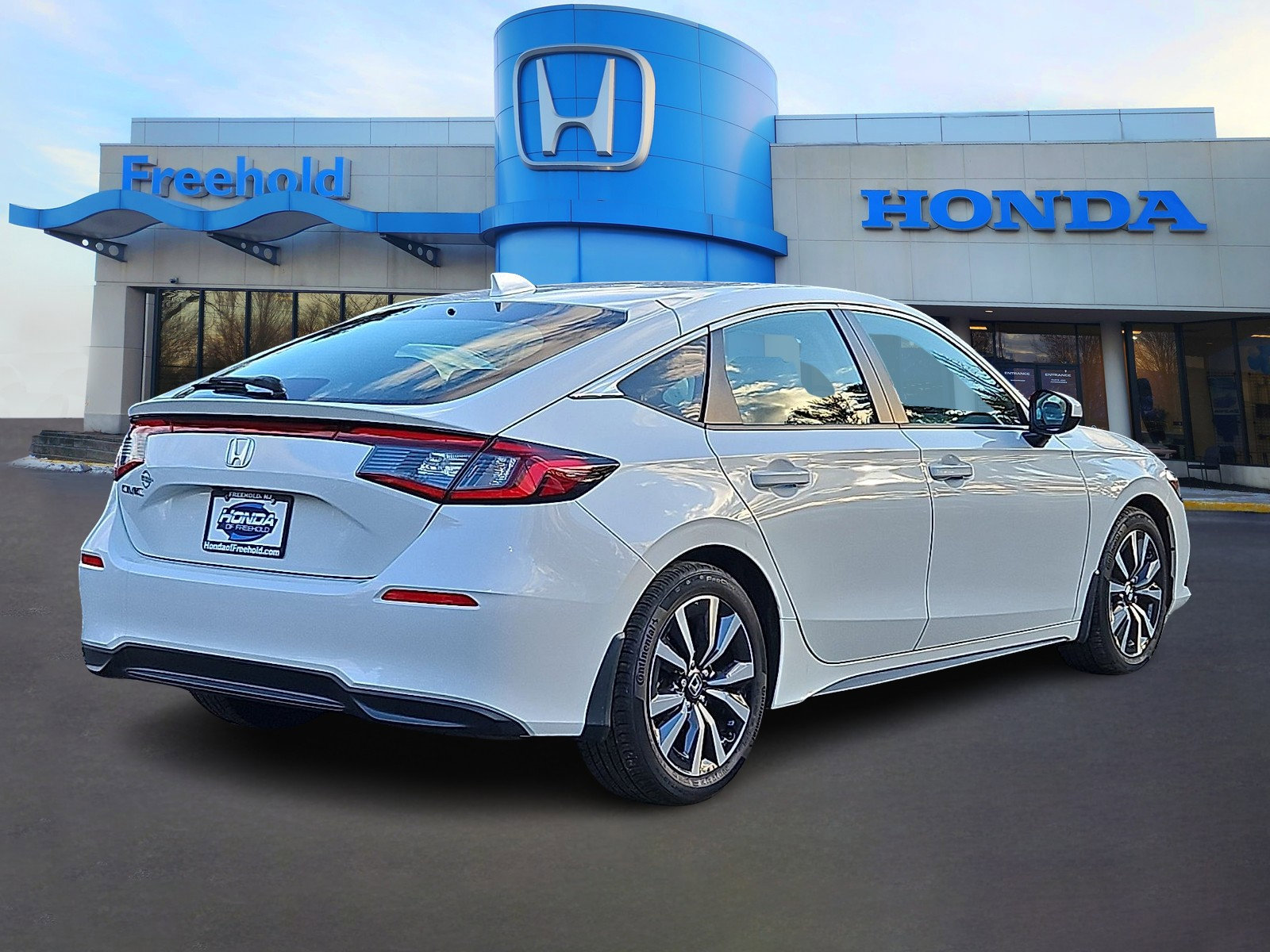 Used 2024 Honda Civic EX-L image 7