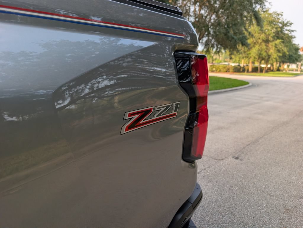 Used 2026 Chevrolet Colorado Z71 w/ Technology Package AWD/4WD image 14